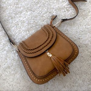 Tassel saddle shoulder handbag NEW
